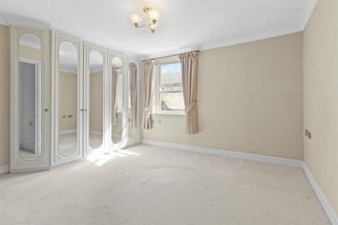 bedroom one.jpg