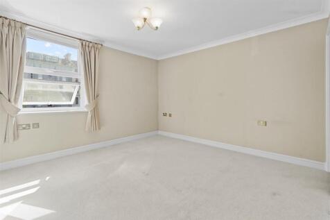 bedroom one #4.jpg