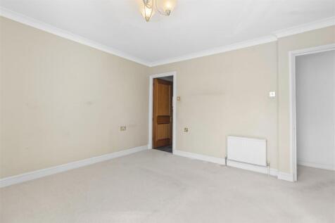 bedroom one #3.jpg