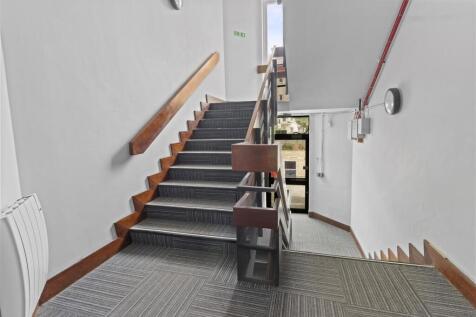 communal stairs.jpg