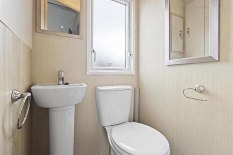 ensuite.jpg