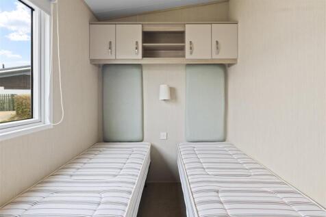 bedroom two #2.jpg