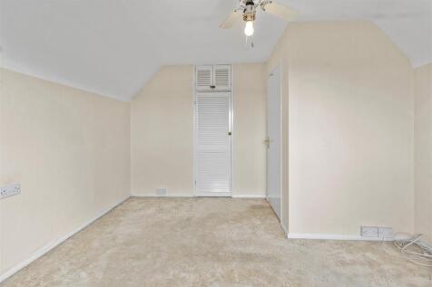 bedroom one #5.jpg