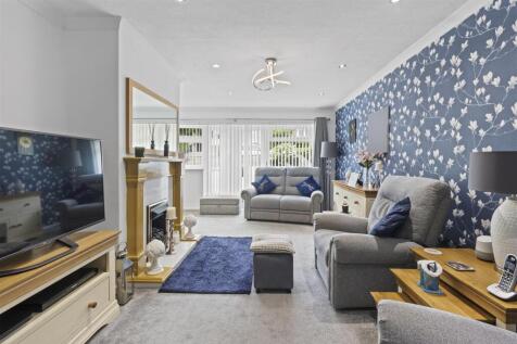 living area #4.jpg