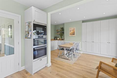 kitchen #3.jpg