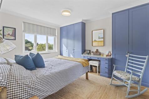 bedroom one.jpg
