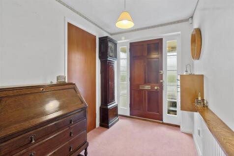 entrance hall #4.jpg