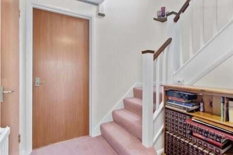 entrance hall #2.jpg