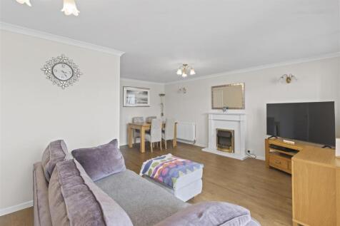 living area #2.jpg