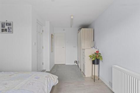 bedroom four #4.jpg