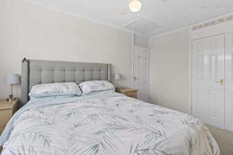 bedroom one #3.jpg