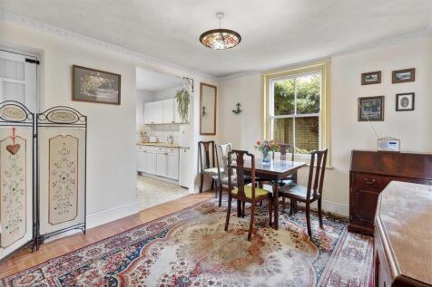 dining room #2.jpg
