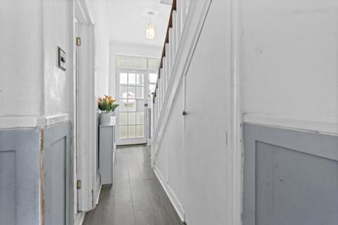 entrance hall #3.jpg