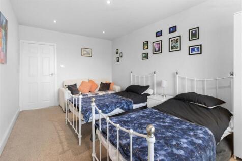 bedroom three #3.jpg