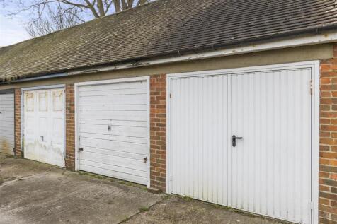 double garage.jpg