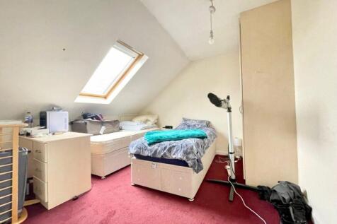Room-5-1200x900.jpg