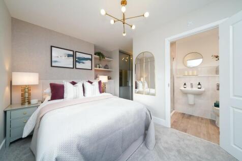 Bedroom 1 &#43; ensuite