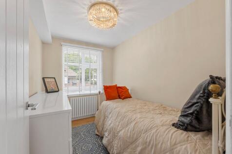 Bedroom 3/Study