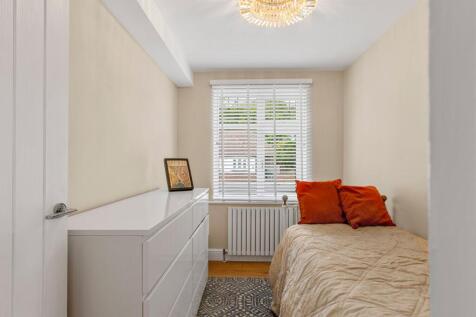 Bedroom 3/Study