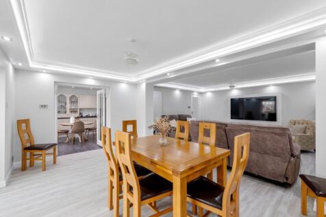 Lounge Dining Room