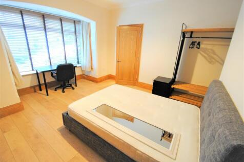 Bedroom 1 (2)