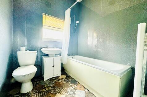 109a bathroom