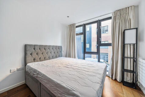 1358338-15-68da49...