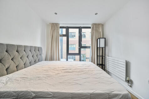 1358338-17-68da49...