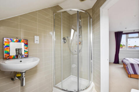 Ensuite Baqthroom