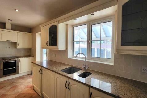 Kitchen (L Shaped)