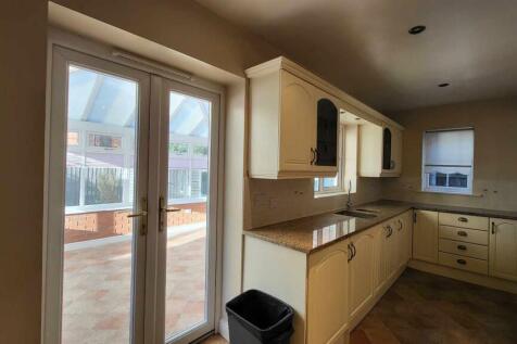 Kitchen (L Shaped)