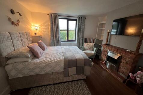 Bedroom / Sitting Room