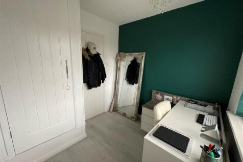 Bedroom 3 / Study