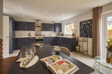 Kitchen / Dining / Family area