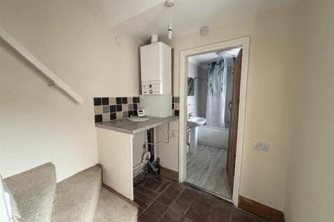 Inner Hall / Utility Space