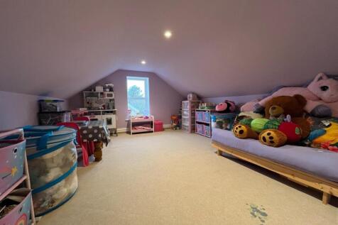 Bedroom / Playroom