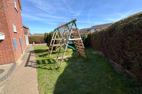 Front &amp; Side Garden