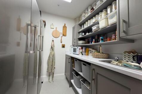 Walk in Pantry