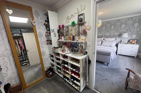 Walk in Wardrobe