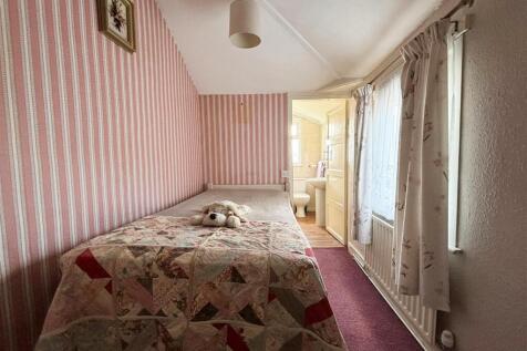 Bedroom 3 / Office