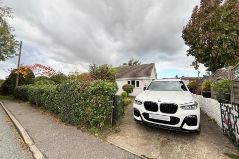 Front Garden &amp; Driveway