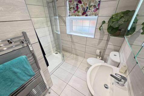 En Suite Shower Room