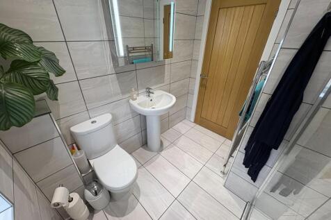 En Suite Shower Room