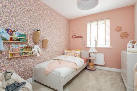Perfect nursery, spare room, home office or craft room