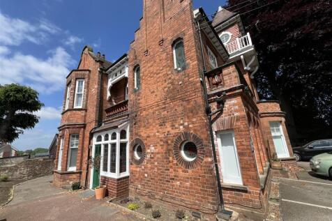 Side entrance - landscape.jpg