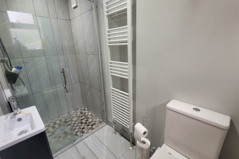 Bedroom Two Ensuite.png