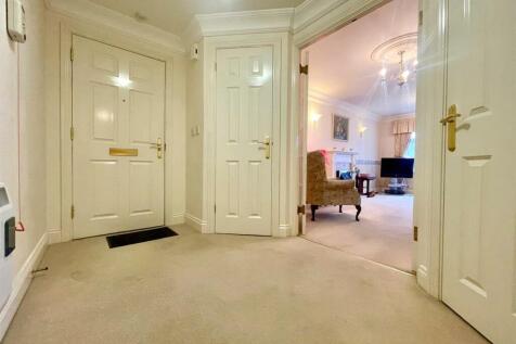 peg hallway.jpg