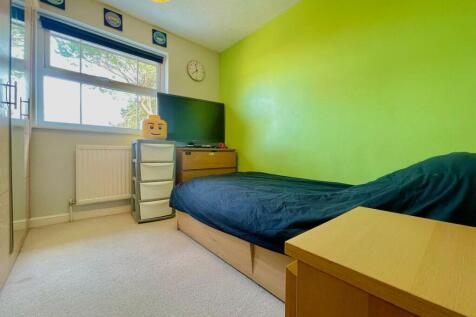1 humber bedroom.jpg