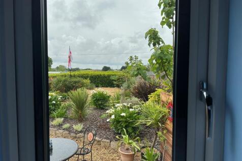 3 Pompeys Lane Ferndown BH22 9DY - 7 of 24 view fr
