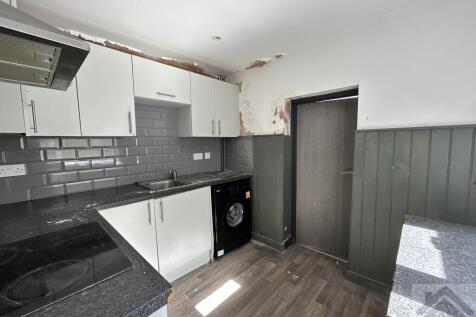 49 Queens Ave 4.jpeg